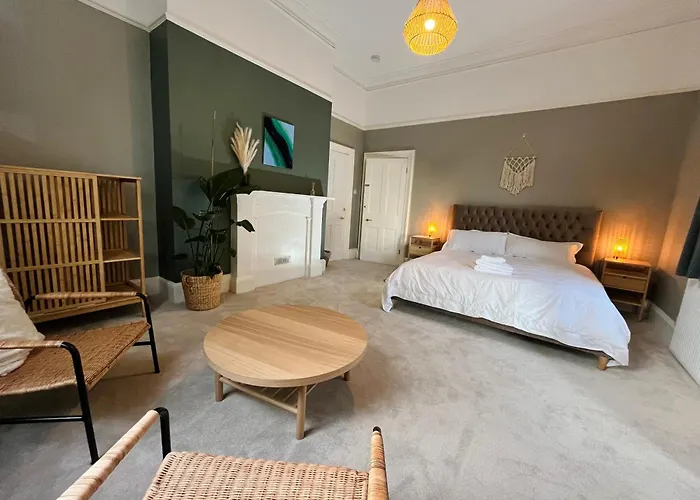 Mossley Hill Retreat