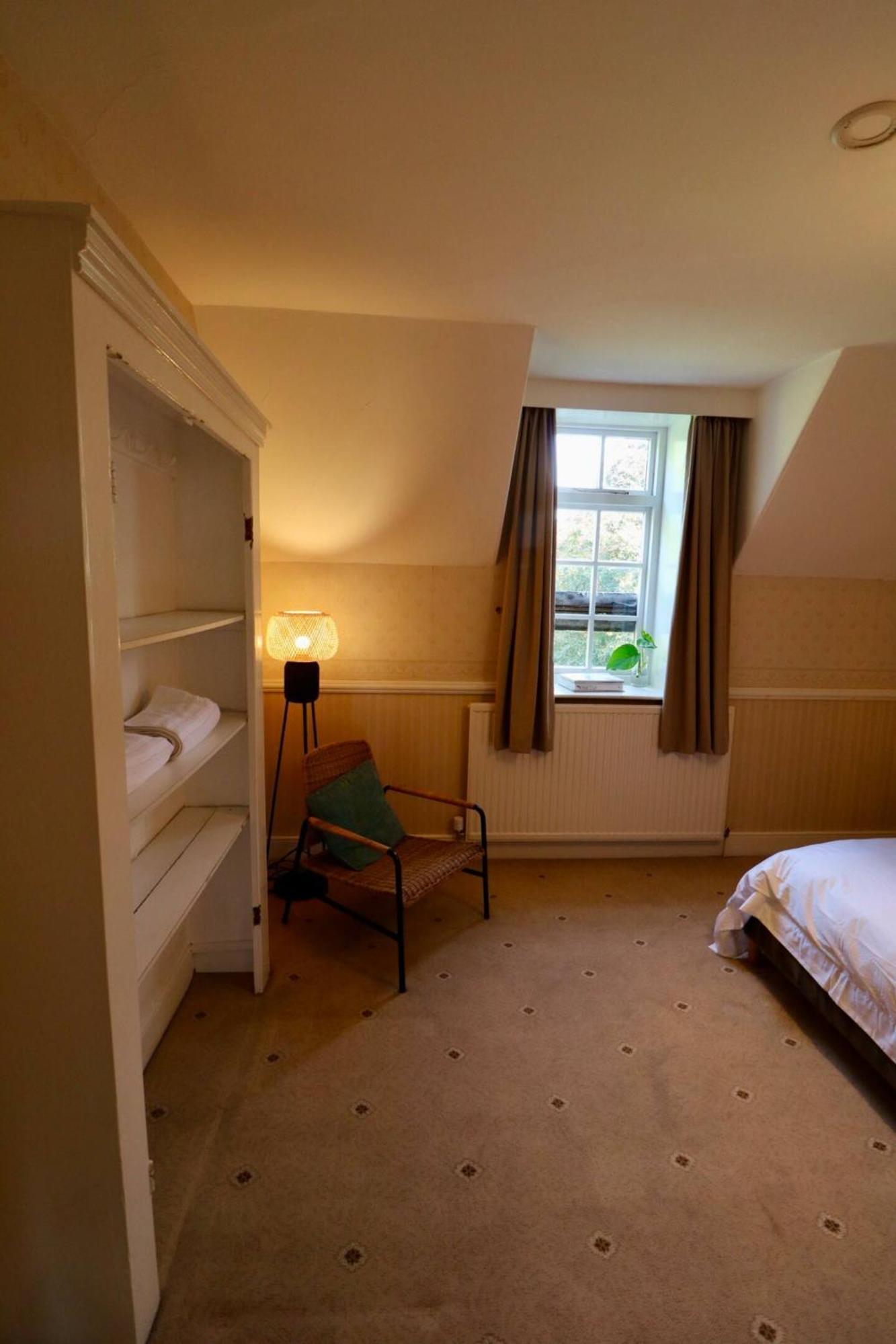 Mossley Hill Retreat Guest house *