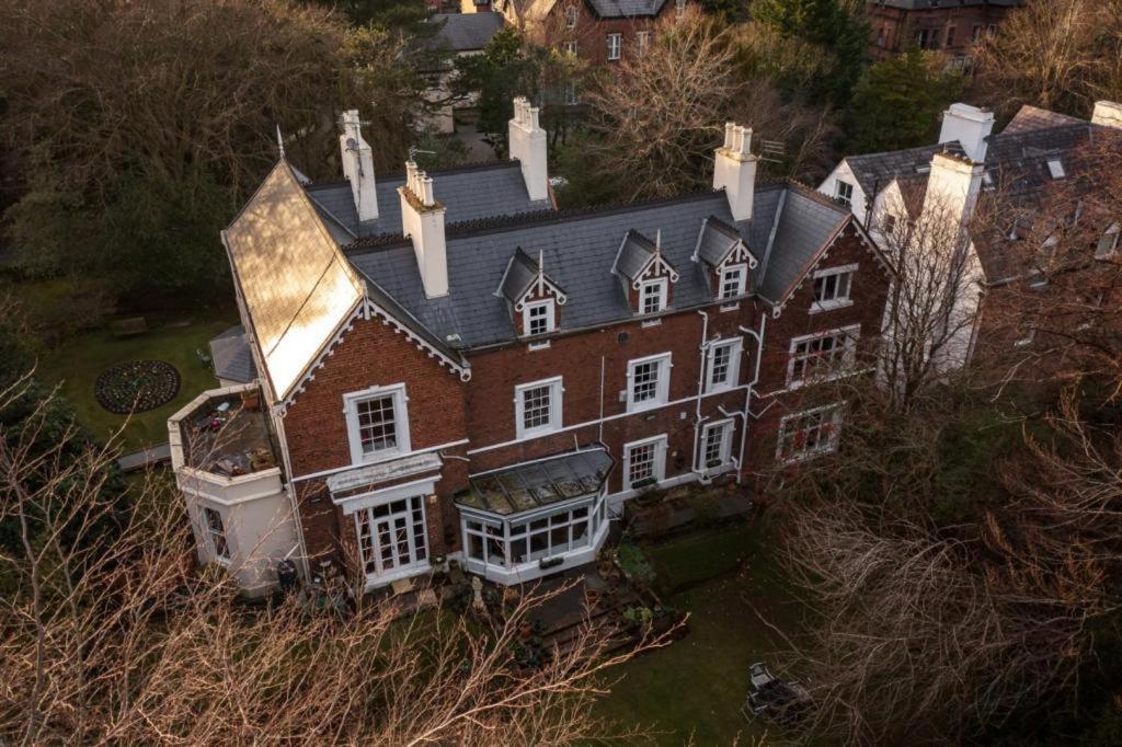 Guest house Mossley Hill Retreat